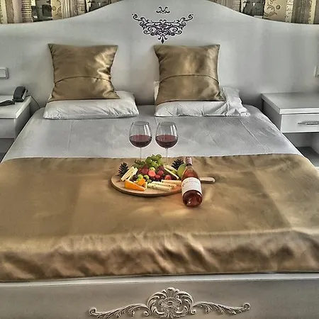 Taner Oludeniz