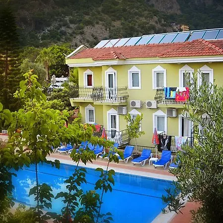 Taner Hotel 3*
