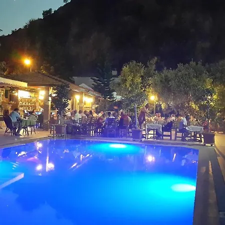 Taner Hotel 3*