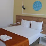 Taner Отель 3*