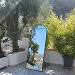 מלון Taner