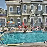 Taner Ξενοδοχείο 3*