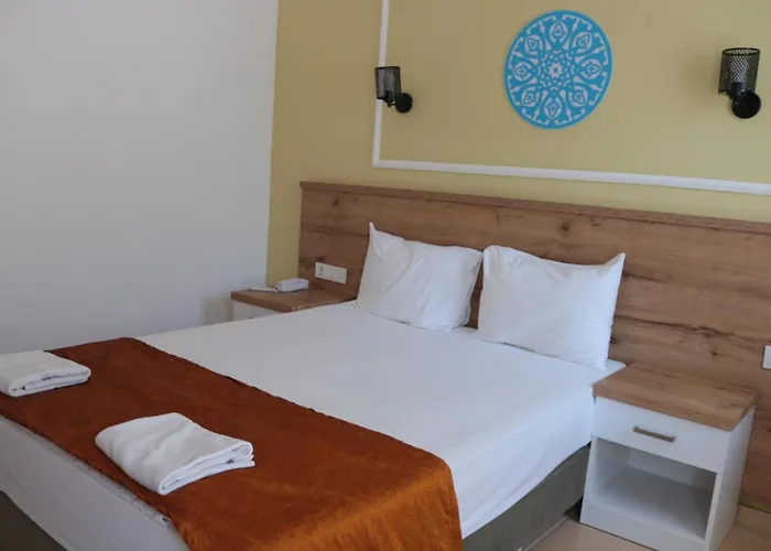 Taner Hotell 3*